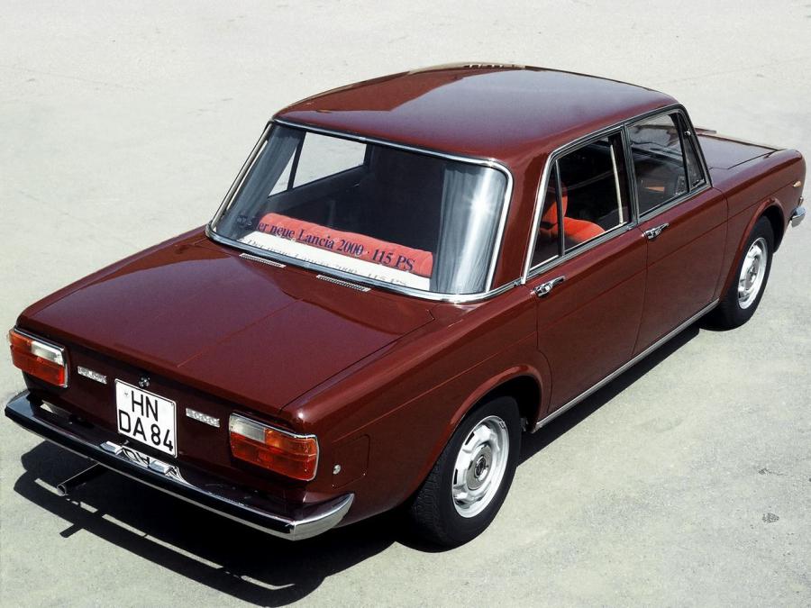  Lancia 2000 Berlina 1971 года  (фото 6 из 7)